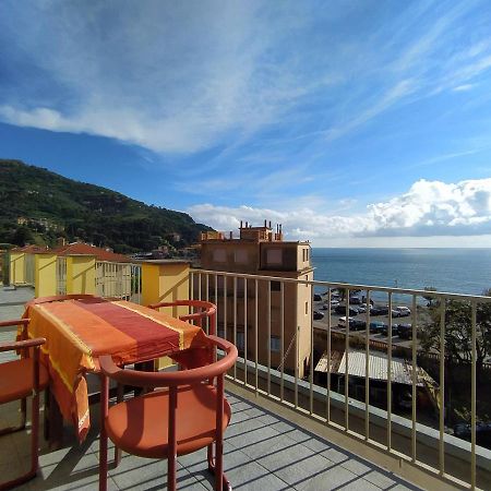 Monia House Sea View Apartment Levanto Bagian luar foto