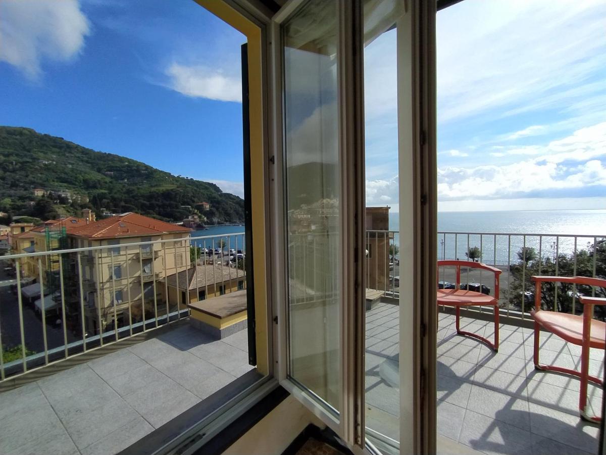 Monia House Sea View Apartment Levanto Bagian luar foto